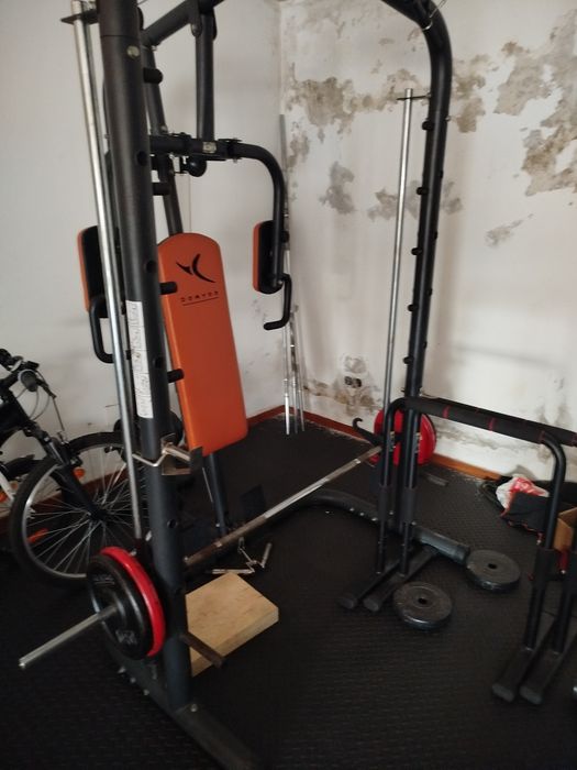 Vendo ginásio multifunções mais halteres  ajustáveis  40kg