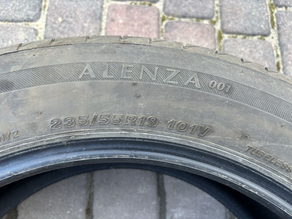 235/55R19 101V Bridgestone Alenza 001