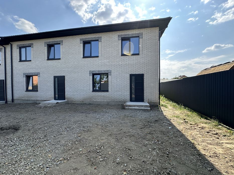 Кутовий Таунхаус 60 кв.м. 2 кімнати в межах міста за ціною квартири