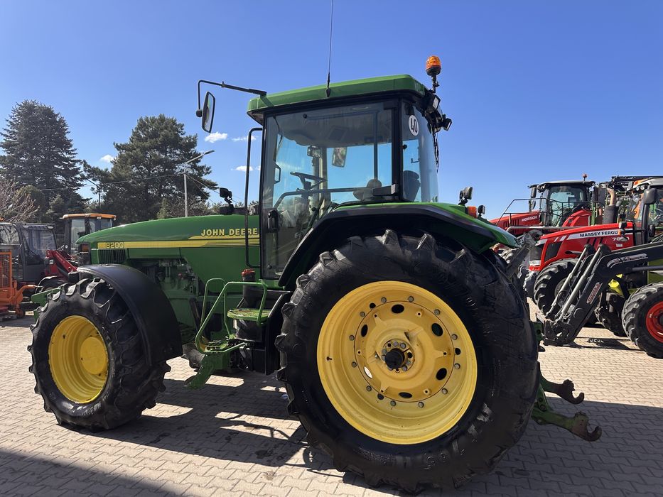 John Deere 8200 8.1 pojemność