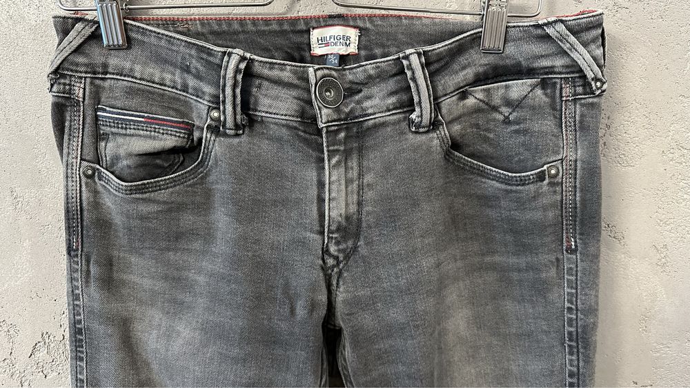 Szare jeansy Tommy Hilfiger W30 L34