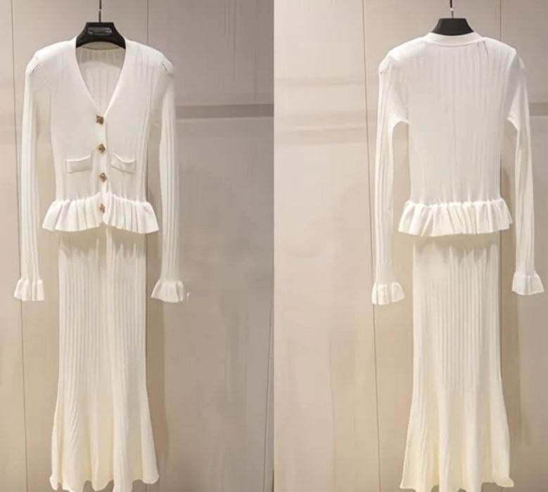 Жіноча біла сукня