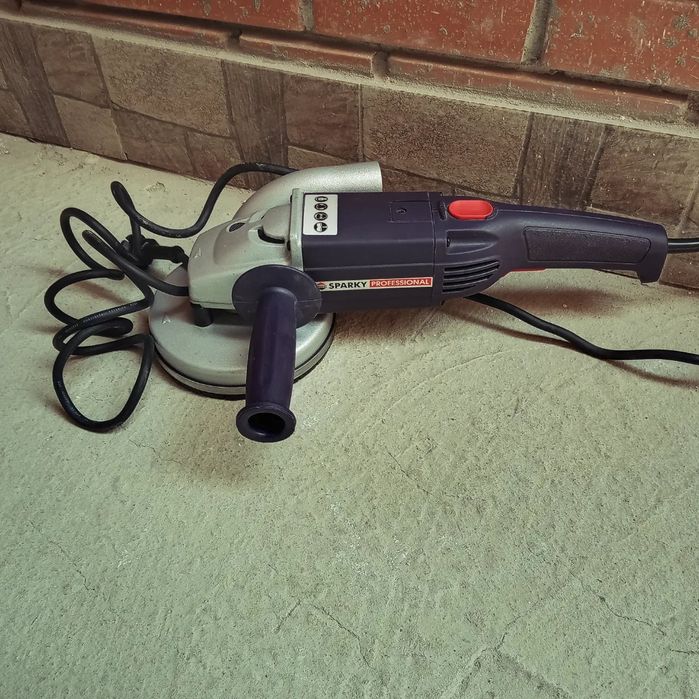 Фрезер по бетону в тимчасове користування. Електроінструмент в оренду.