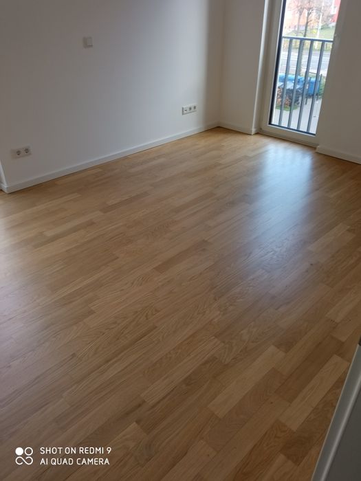 Cyklinowanie bezpyłowe, renowacja schodów, olejowanie, lakiery, kleje