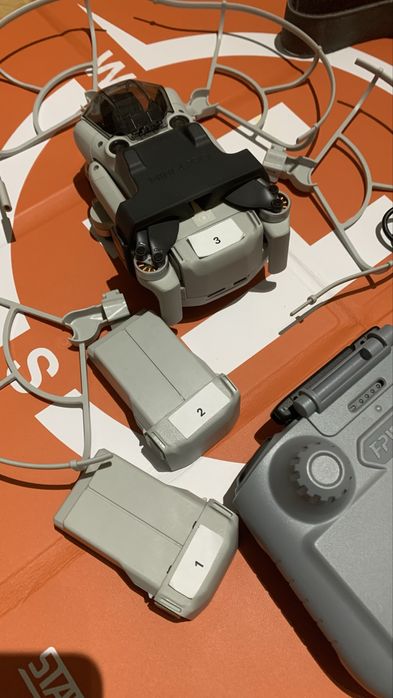 DJI Mini 4 Pro - Estado de Novo (Apenas 7h )