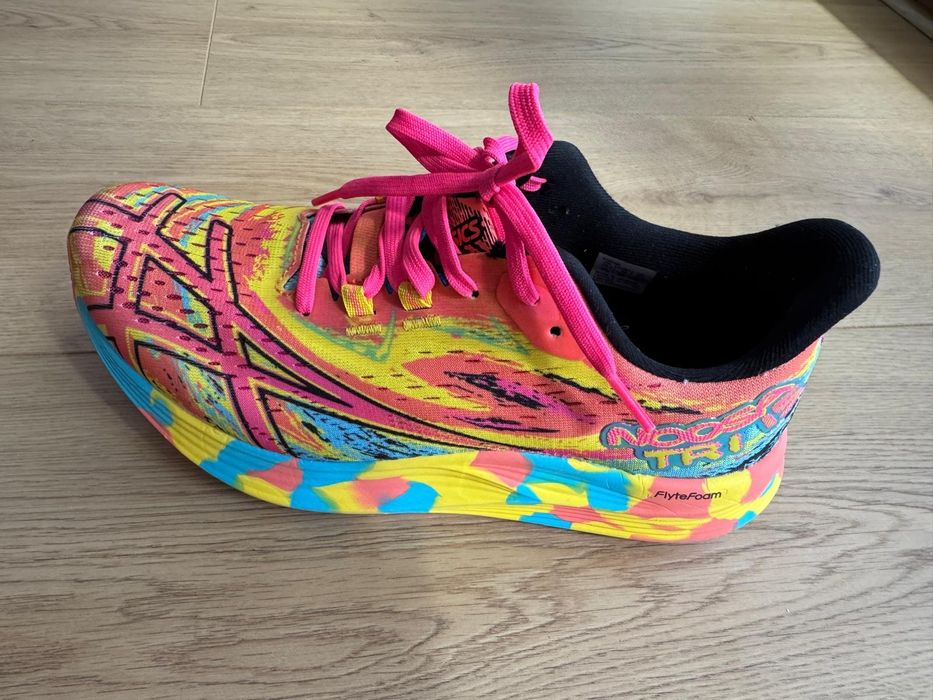 Buty do biegania Asics Noosa Tri 15 stan bardzo dobry