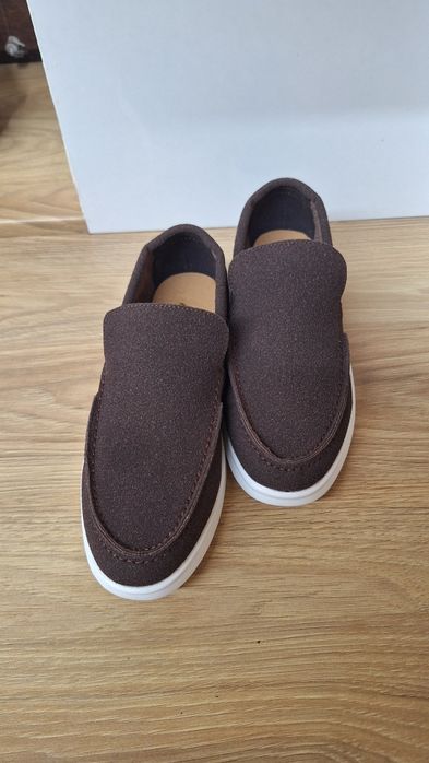 Продам лофери, туфлі