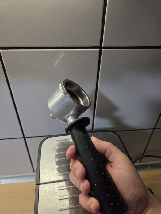 Ekspres korbowy delonghi