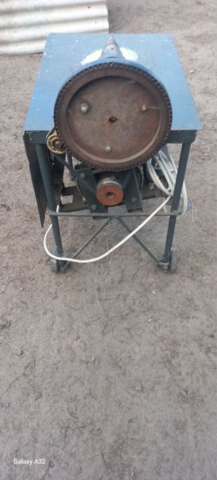 Продам дровокол морковка 380v, через ремінь , двигун 4 квт,