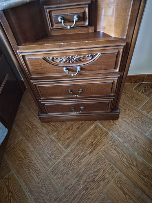 Quarto completo ainda em  bom estado para uso