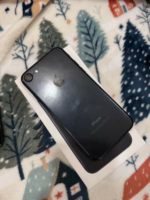 Телефон Iphone 7 32 GB обмен