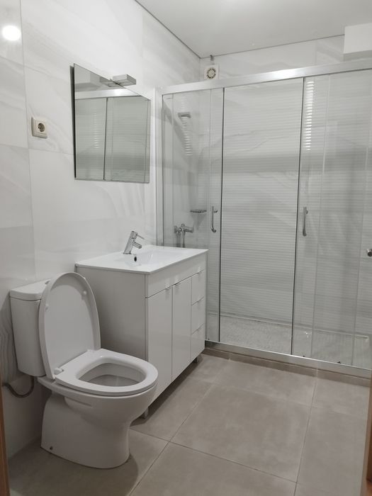 Arrendamento Quartos com WC Refoios do Lima