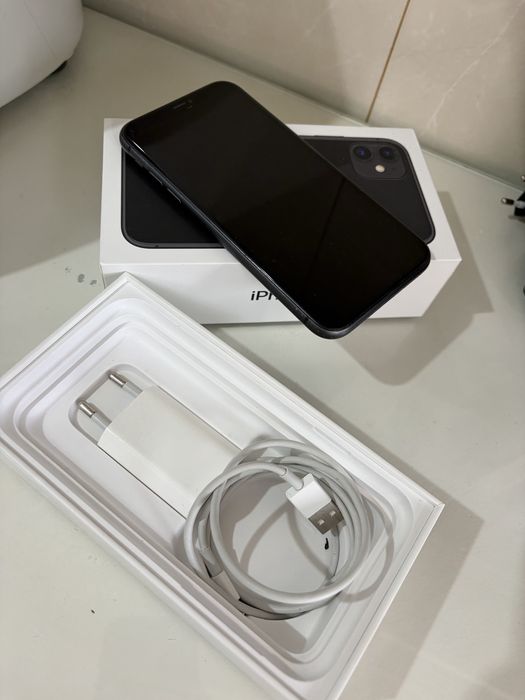 iPhone 11 64 GB Preto – Face ID avariado – bateria 75% + capas