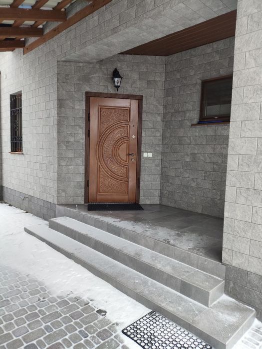 Продам новий Будинок, повністю вмебльований, від власника