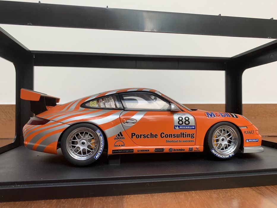 Porsche 911 997 GT3 Cup Dealer ed. AUTOART