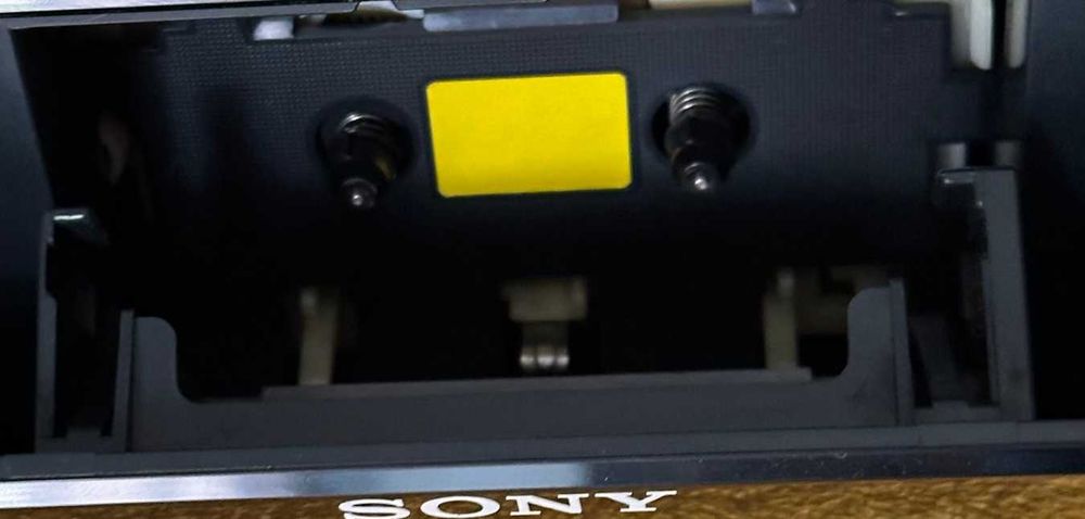 Radio-magnetofon stereofoniczny SONY CFS-201 w 100% sprawny