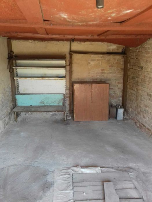 Продам гараж у хорошому стані. Торг