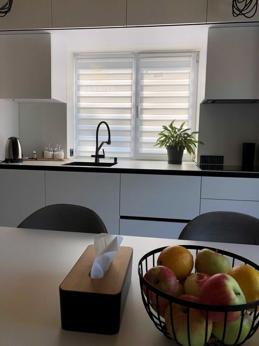 Жалюзи день ночь, рулонные шторы, тканевые ролеты, блекаут, римские