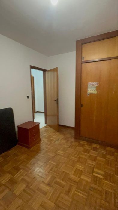 Quartos para arrendamento (Individual, casal e partilhado).