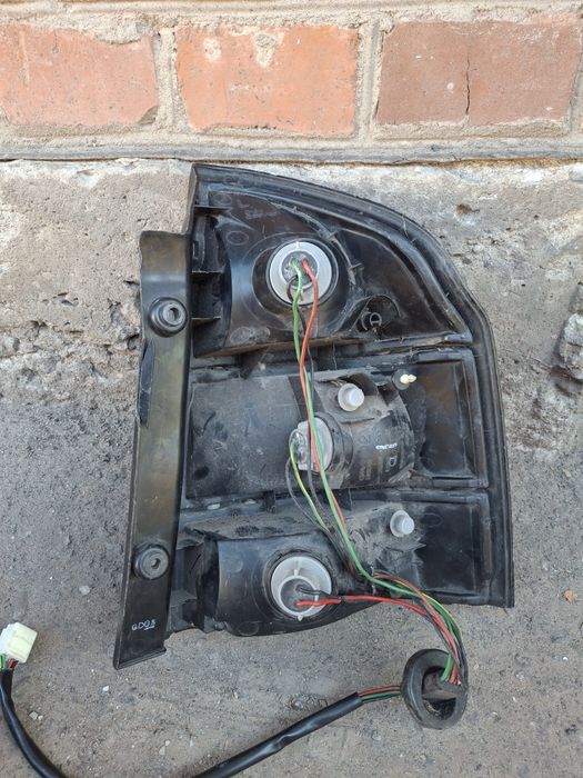 Фонарь, стоп, ліхтар Mazda 323 p ba мазда 323 PBA