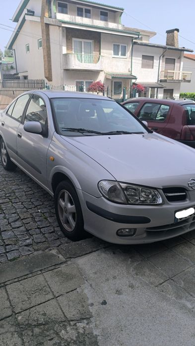 Nissan almera  1400