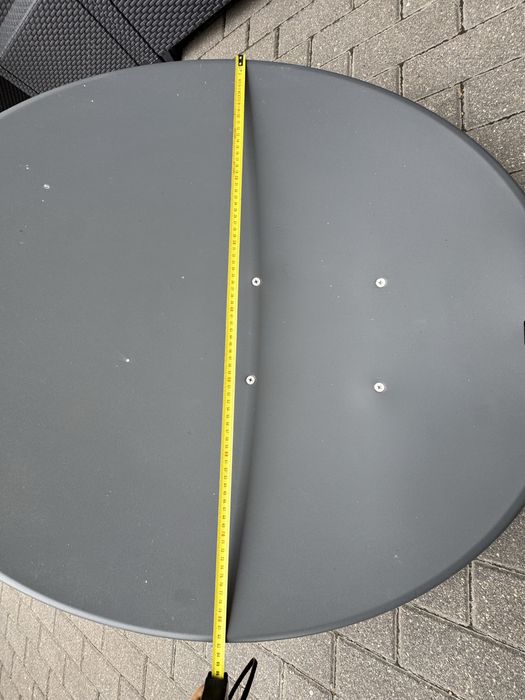 Antena satelitarna z konwenterem