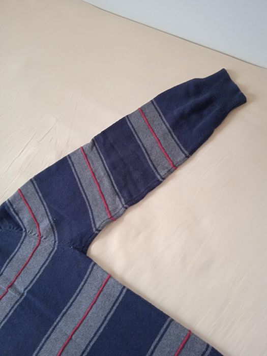 Pullover Azul Marinho decote redondo