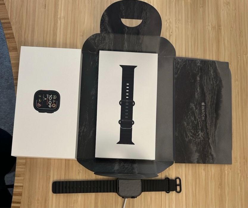 Apple Watch Ultra 3 GPS + Cellular 49mm Black Titanium