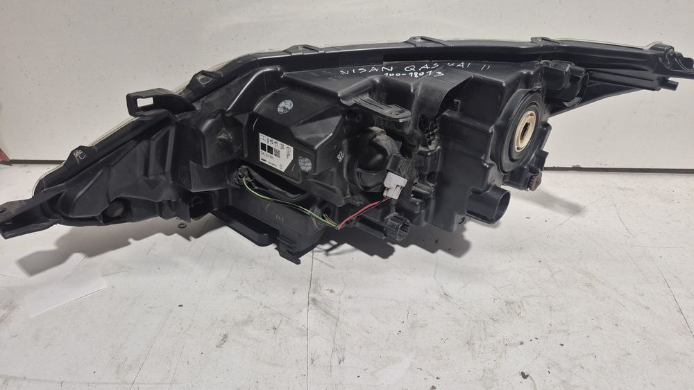 Lampa przednia Nissan Qashqai