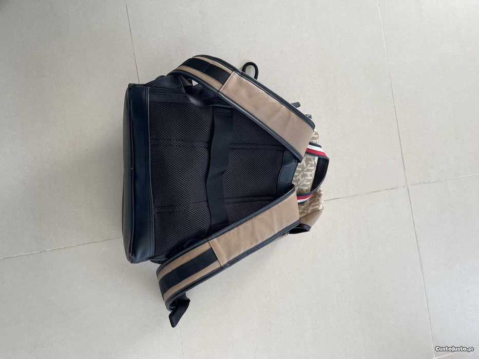 Mochila THOMMY HILFIGER bege couro sintético