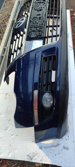 Zderzak przedni kompletny VW passat b6 LA5E części przód Xenon grill