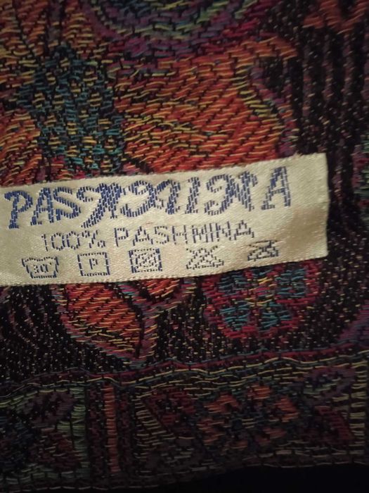 пашміна що зігріє в осінню прохолоду