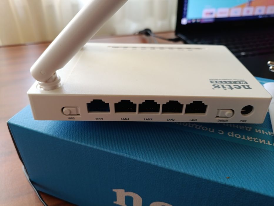 Роутер Netis WF2419E WiFi роутер майже новий