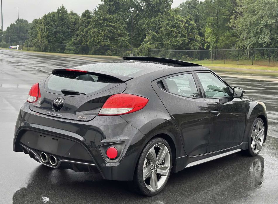 Hyundai Veloster      2015