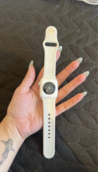 Apple Watch SE Starlight