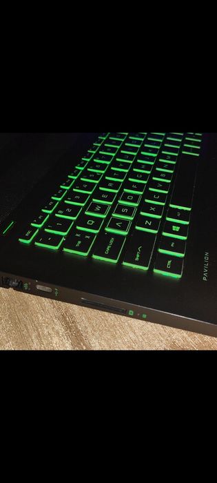 HP Pavilion 17.3 games  piękny jak ze  sklepu .. Zamienię na tańszy