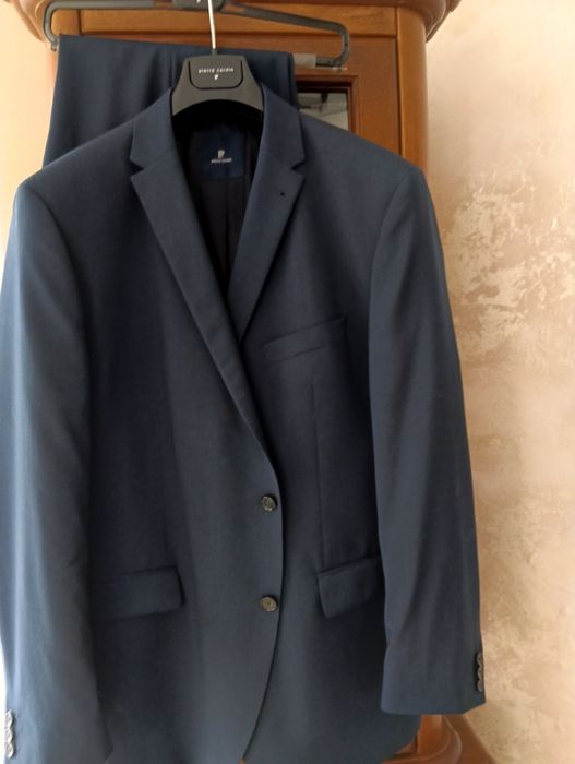 Sprzedam garnitur męski Pierre Cardin