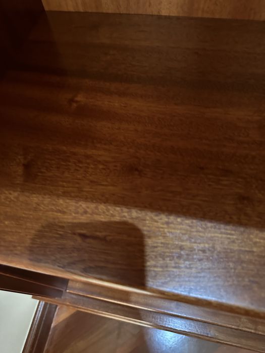 Wnęka z litego drewna meranti