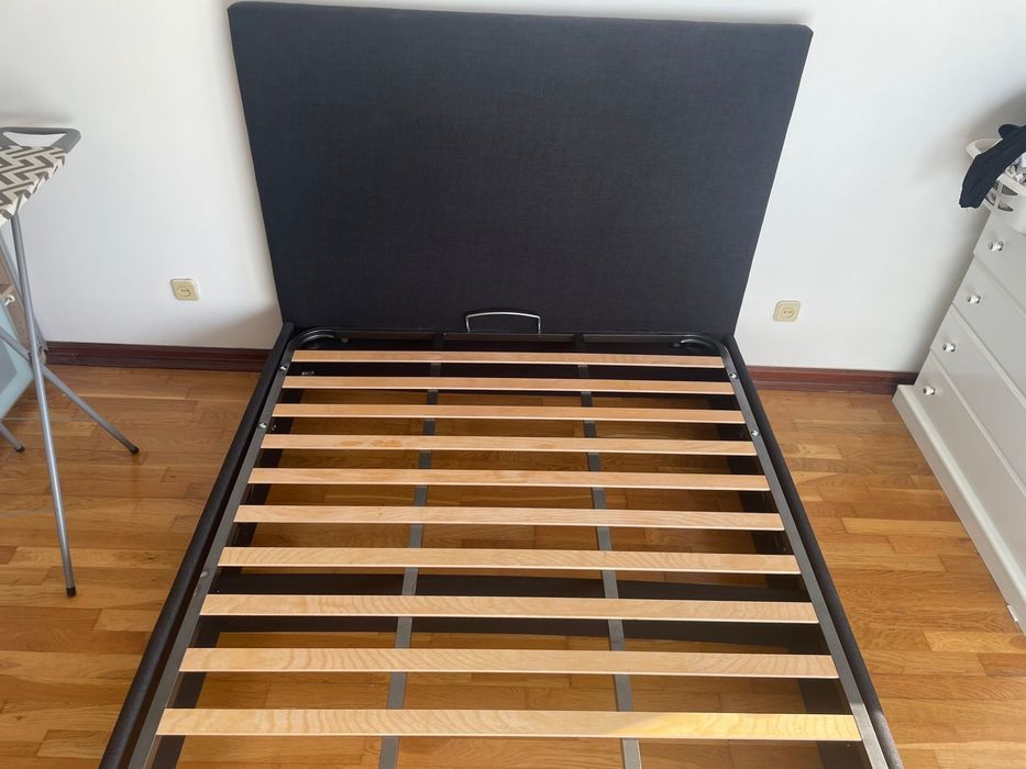 cama sommier com cabeceira e colchão