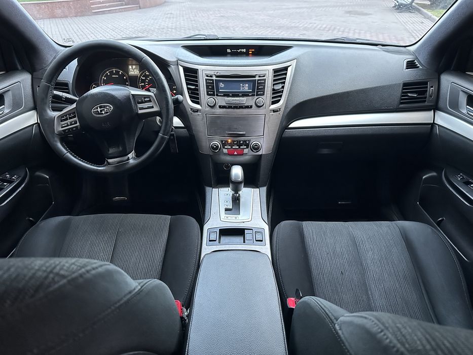 Продам Subaru Legacy 2013 2.5 газ/бензин автомат
