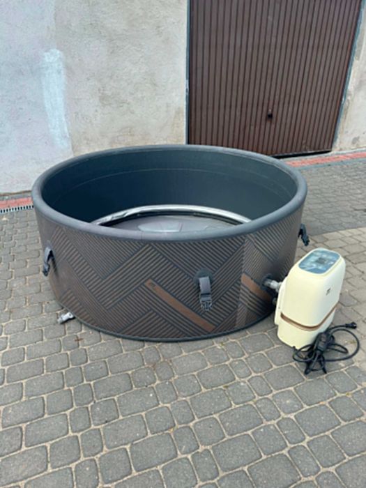 Dmuchane spa ogrodowe MSpa MONO ECO WIFI 6-osobowe / Jacuzzi / hydromasaż