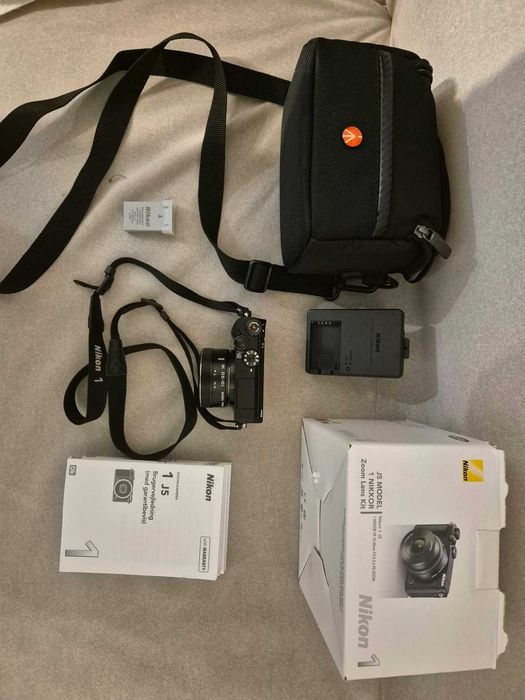 Nikon 1 J5 + 10–30mm | pudełko + torba + bateria + ładowarka | 250 zdjęć | stan idealny