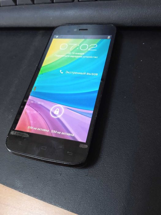 Смартфон Fly Quad IQ4411