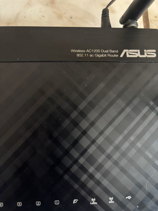 Продам роутер аsus