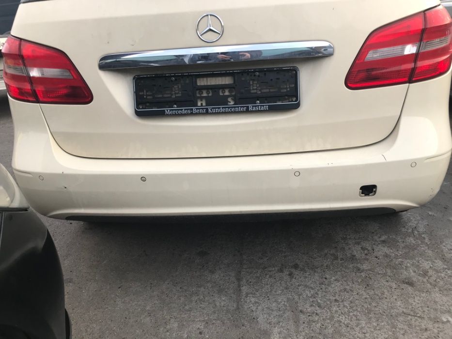 Mercedes b klasa w246 Lampa TYŁ TYLNA w Błotniku lewa prawa części