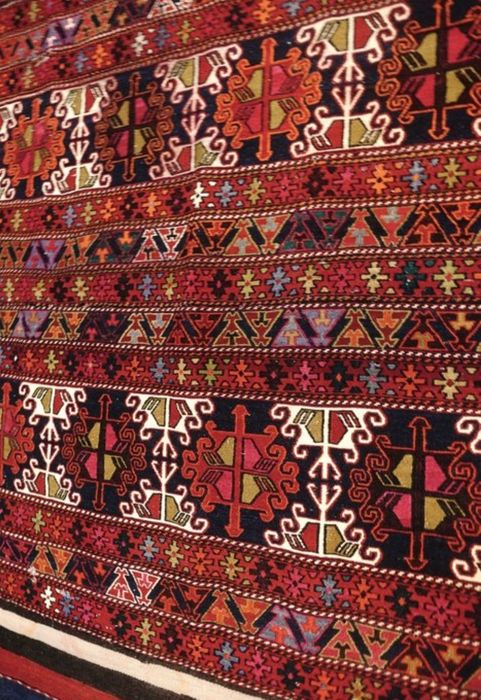 Tapete kilim em lã - lavado. Pronto a usar.