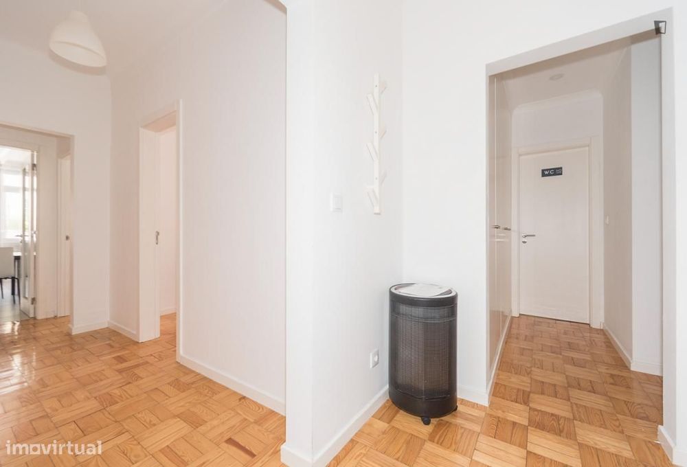 Quarto - localizado em Sete Rios Lisbon
