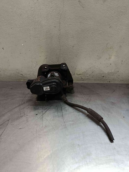 Pinça travão / maxila de travão trás esquerda BMW 5 Touring (F11)