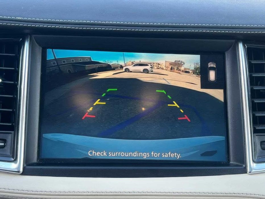 Infiniti QX50      2021