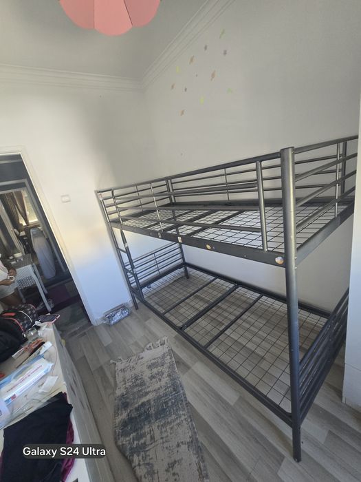 Cama beliche  de ferro